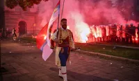 (VIDEO) Nakon protesta izbili neredi u Beogradu: Policija bacila suzavac, uhap&scaron;eno vi&scaron;e osoba