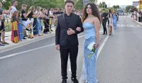 (FOTO) Maturski defile učenika Srednje mje&scaron;ovite &scaron;kole "25. maj"