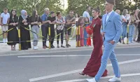(FOTO) Maturski defile učenika Srednje mje&scaron;ovite &scaron;kole "25. maj"