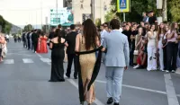 (FOTO) Maturski defile učenika Srednje mje&scaron;ovite &scaron;kole "25. maj"