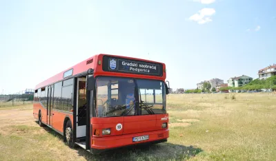 Autobuski prevoznici Glavnom gradu dali rok do 14 časova: Bez prevoza ostaјu Zeta, Liјeva Riјeka i Kokoti