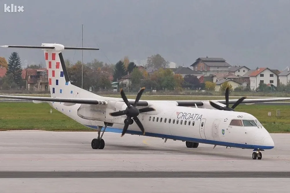 Sumnja se da je pucano na o&scaron;tećeni avion