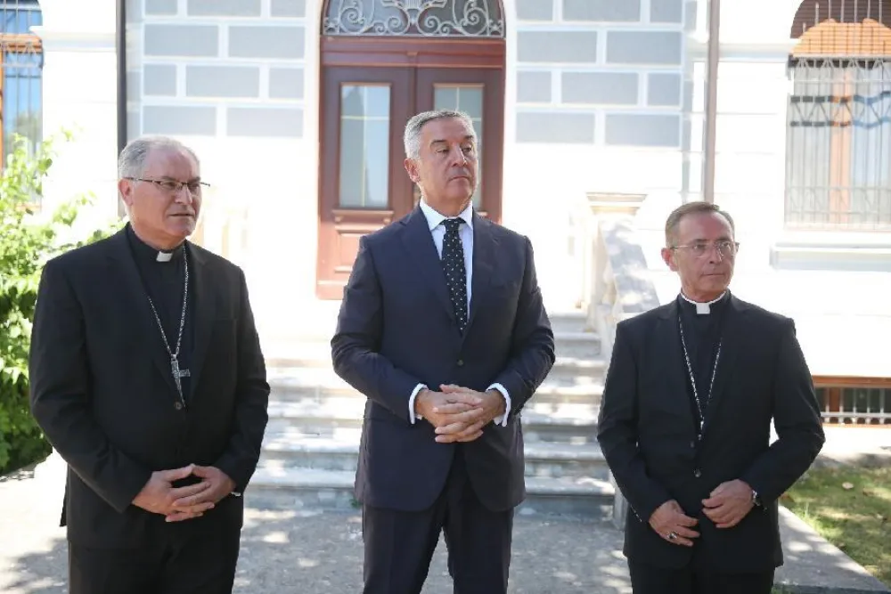 Đukanović u barskoj nadbiskupiji