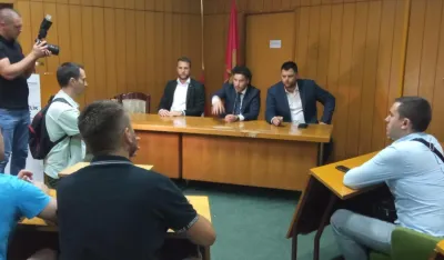  ABAZOVIĆ NA SASTANKU SA ŽELJEZARCIMA/ - BILJANA BRA&Scaron;NJO