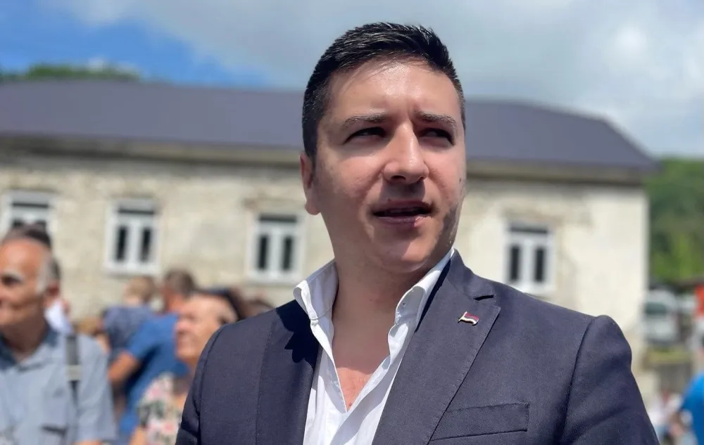 Foto. Slobodna CG
