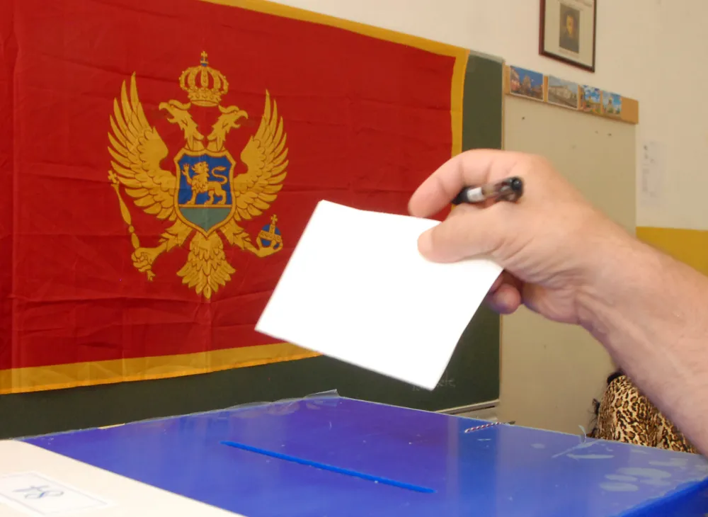 izbori2020 izbori 2020 politika glasanje demokratija, glasacka kutija