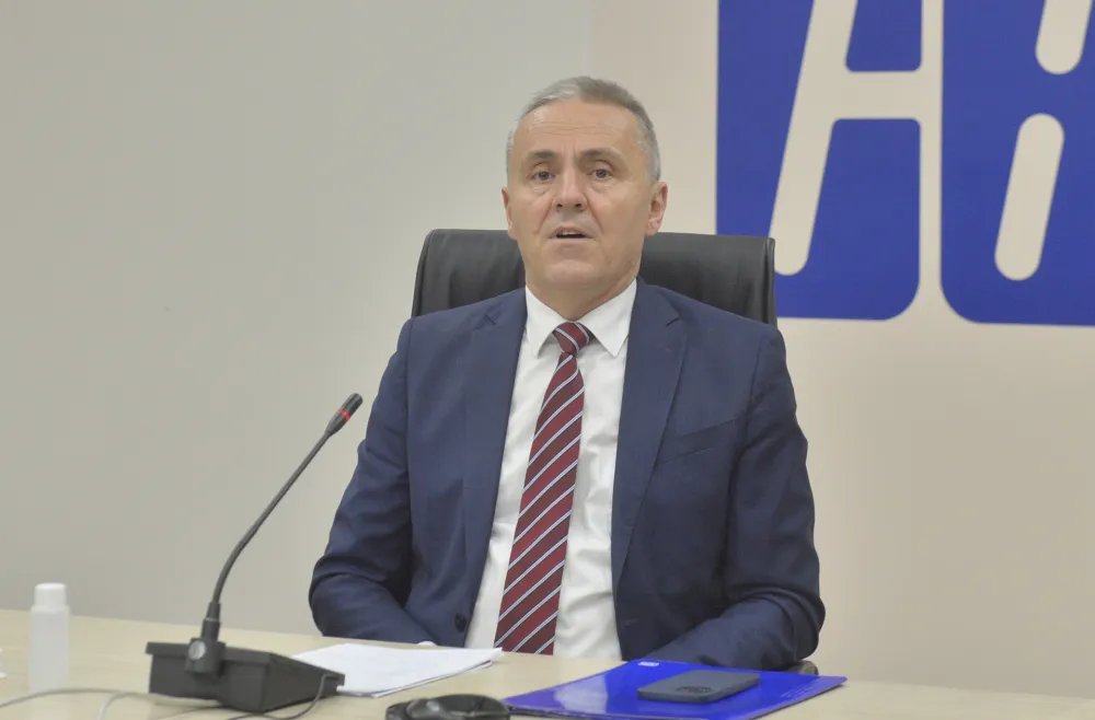 Konferencija MMF-a i CBCG, MMF, CBCG i MFSS predstavljaju izvjestaj, Radoje Zugic