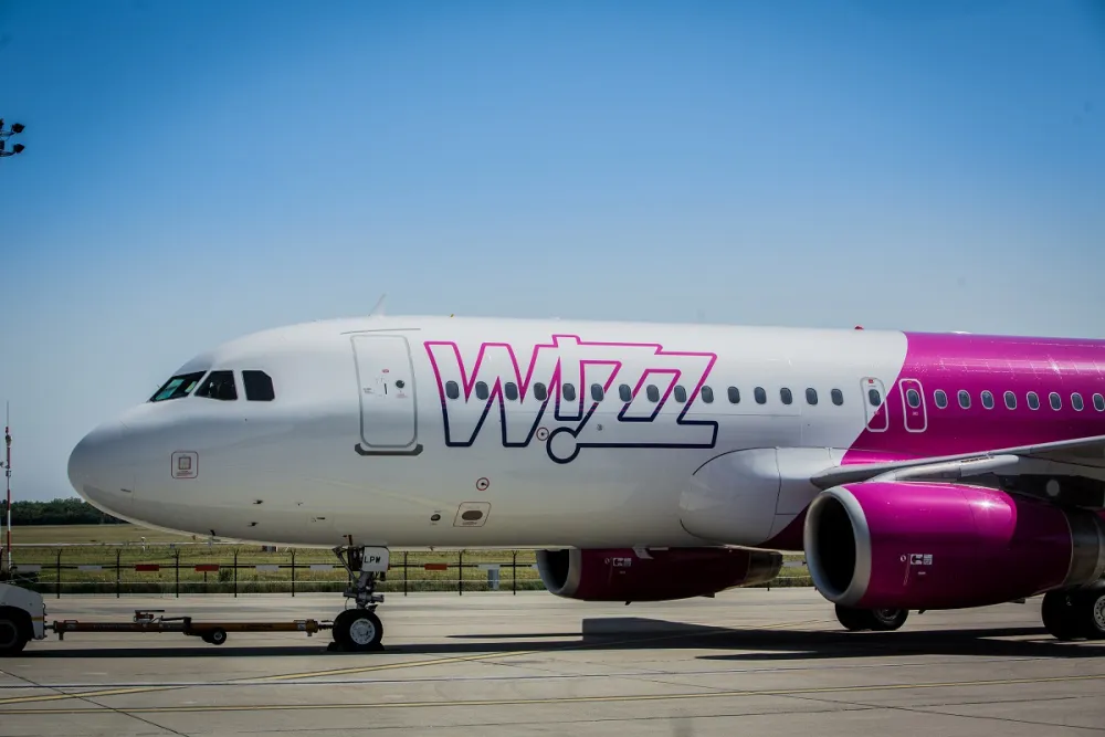 avion wizz air-a