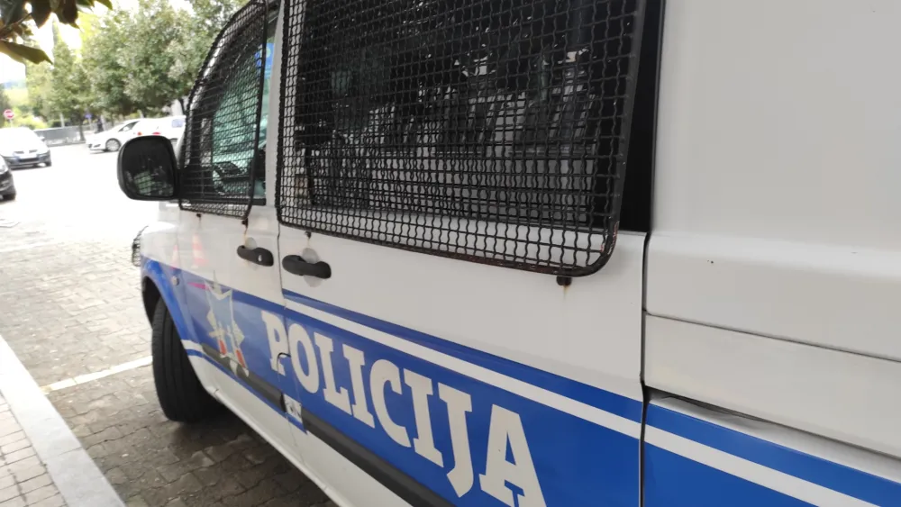 Uhap&scaron;eno &scaron;est osumnjičenih: Ukrali novac i telefone