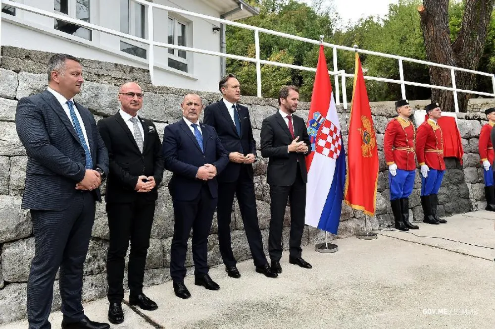 Konjević i Krivokapić: Spomen-ploča u skladu sa propisima