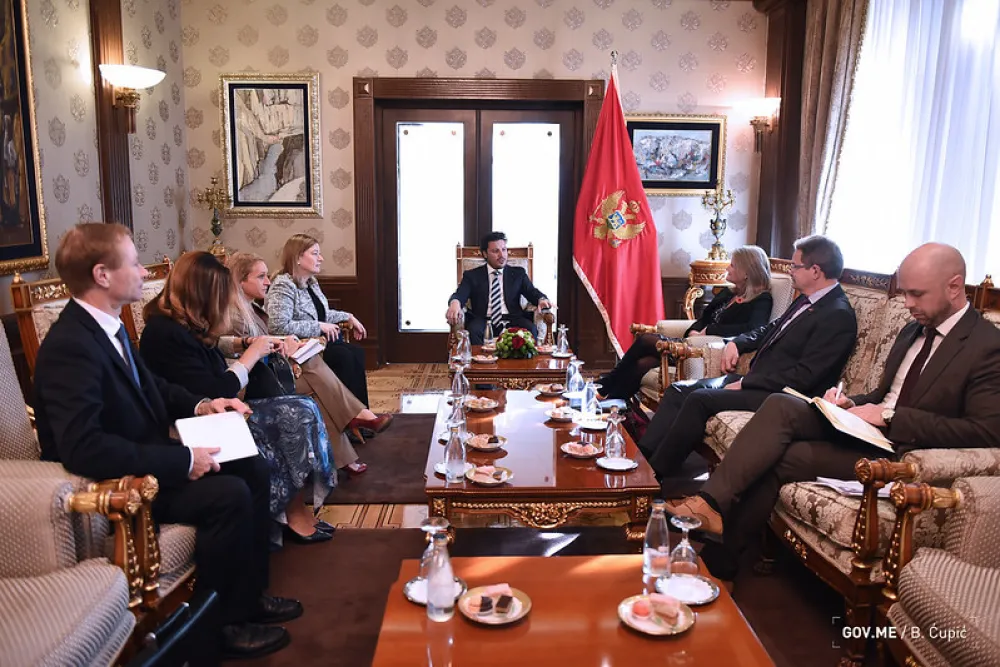sa ambasadorima Kvinte