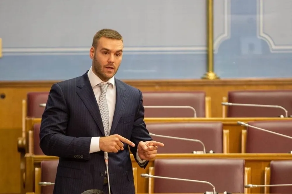 Rakočević: Većina poslanika slijedi instrukcije zvaničnika Srbije i Rusije
