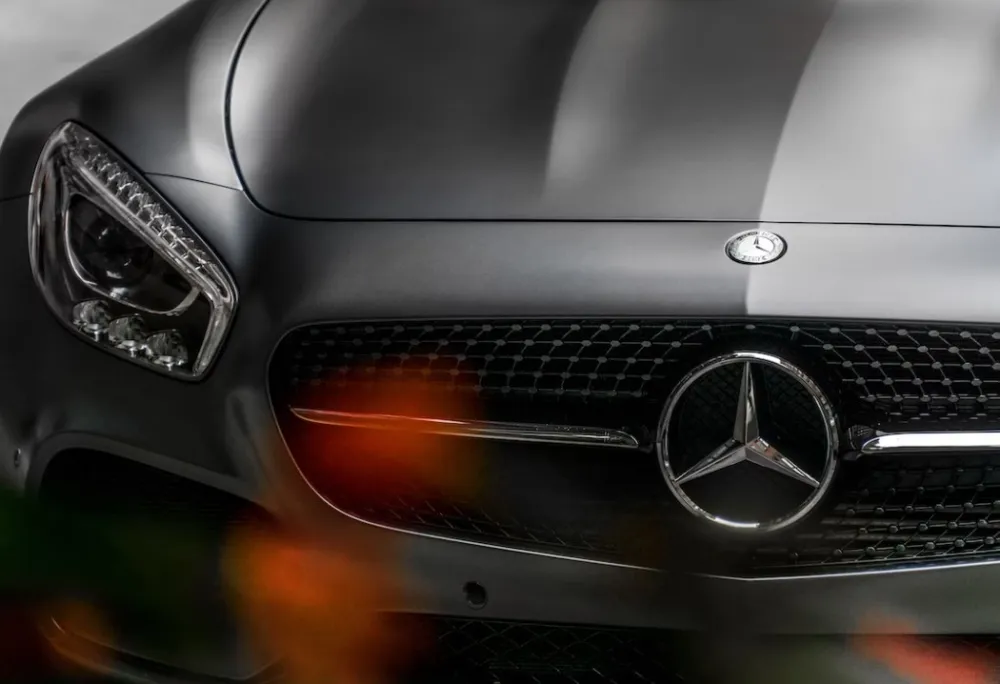 Mercedes, unsplash