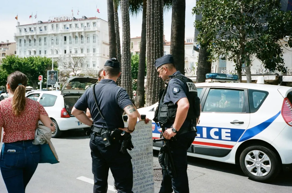 policija policijski auto saobracaj