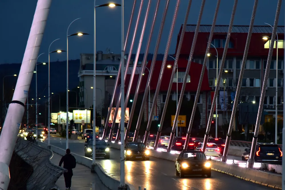 Podgorica 2023, Podgorica, Milenijum, saobracaj, noc