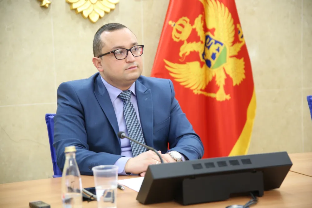 FOTO: Demokrate