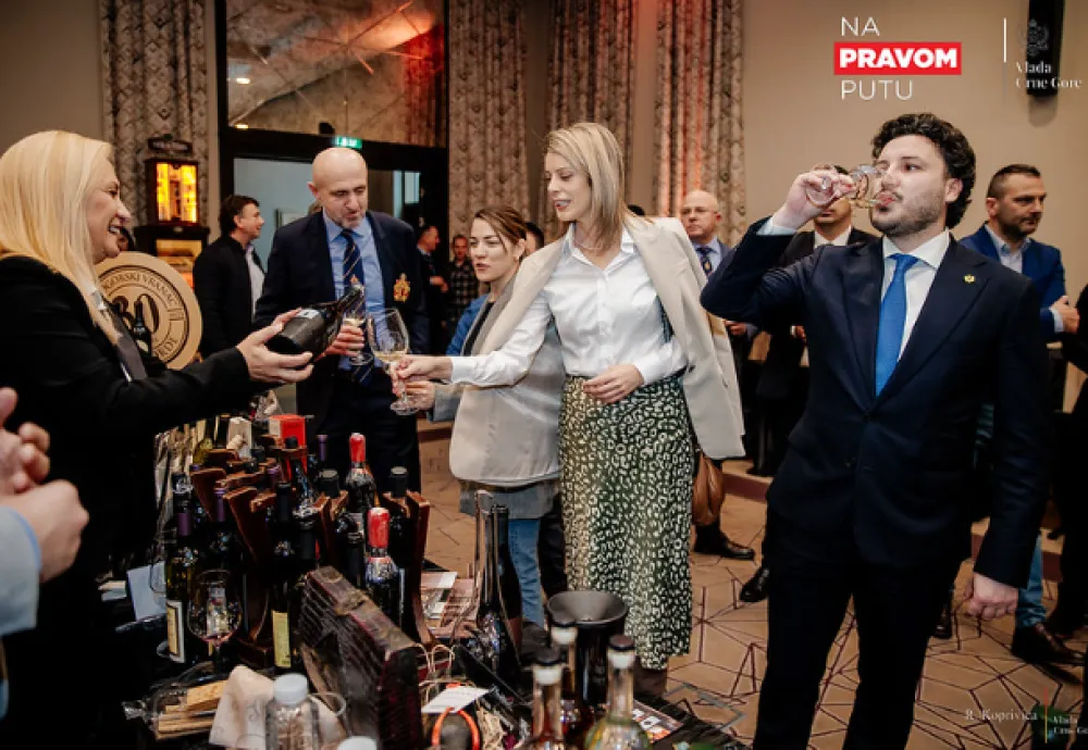 Abazović i Novaković Đurović posjetili salon MonteVino: Događaj od značaja