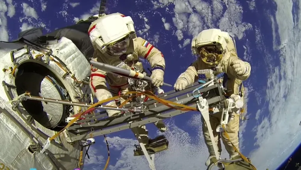 NASA: Satelit Resi pa&scaron;će na Zemlju