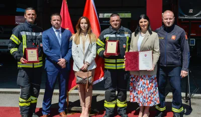 Donacija cetinskim vatrogascima