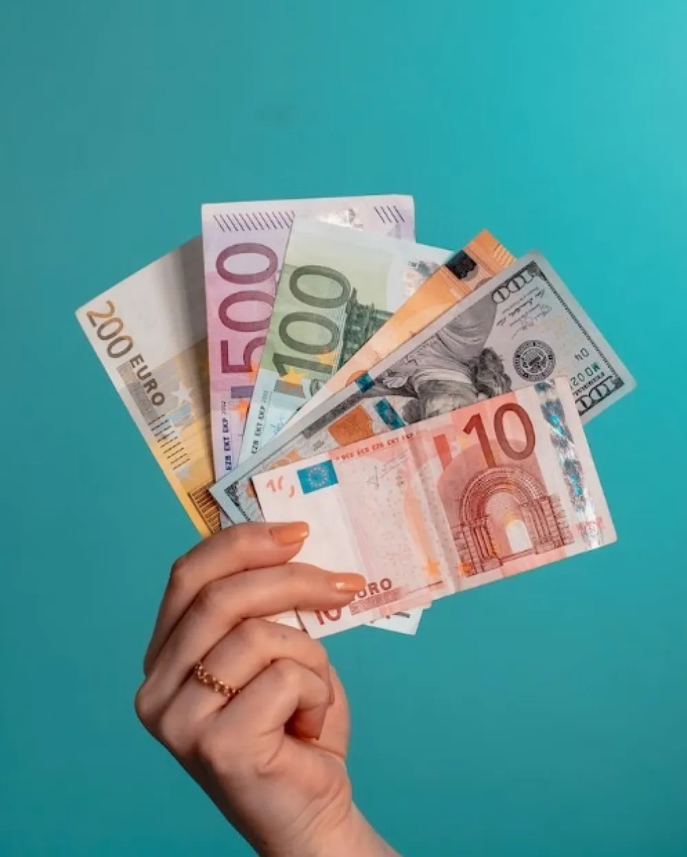 Evropska centralna banka podiže kamatne stope