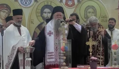 (FOTO/VIDEO) Mitropolit Joanikije blagosiljao početak radova na izgradnji Pravoslavne gimnazije
