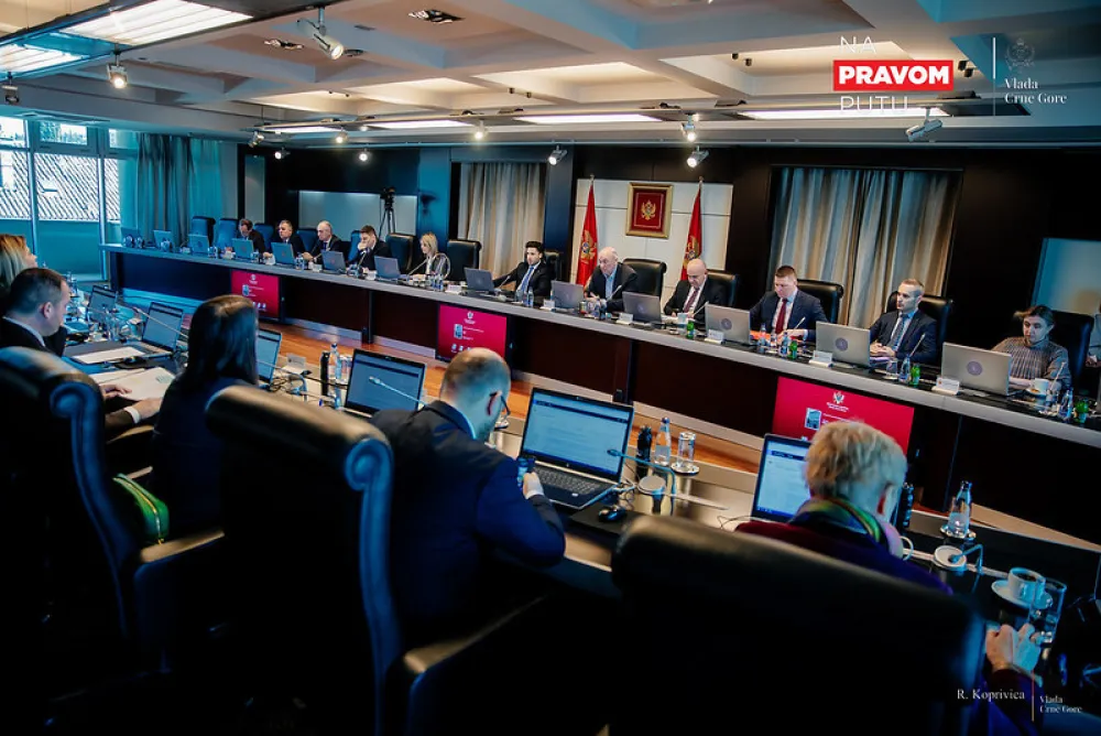 (VIDEO) Abazović: DPS izabarao da bude podstanar u svojoj kući