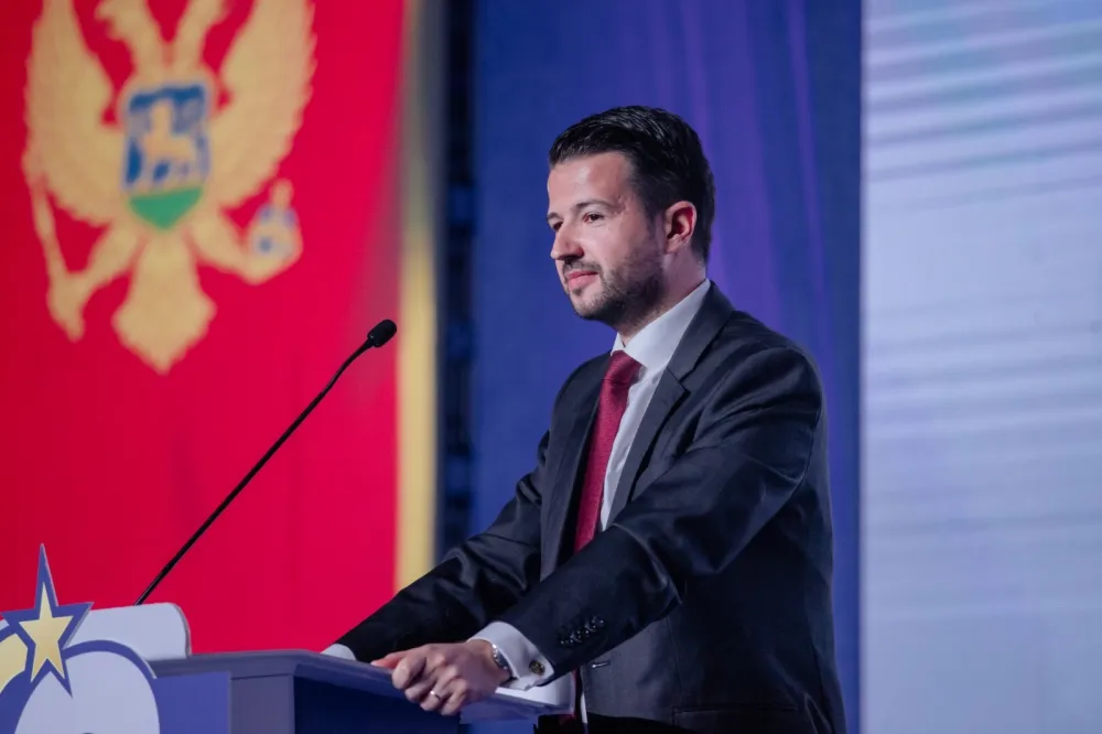 Eskobar, Pič, Ropke, Kom&scaron;ić na inauguraciji Milatovića
