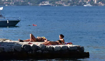Turizam, turizam 2022, turizam2022, boka kotorska, prcanj, turisti, more, ljeto 2022, ljeto2022, sunce, vrucina