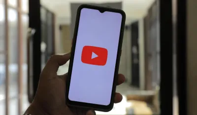 youtube logo