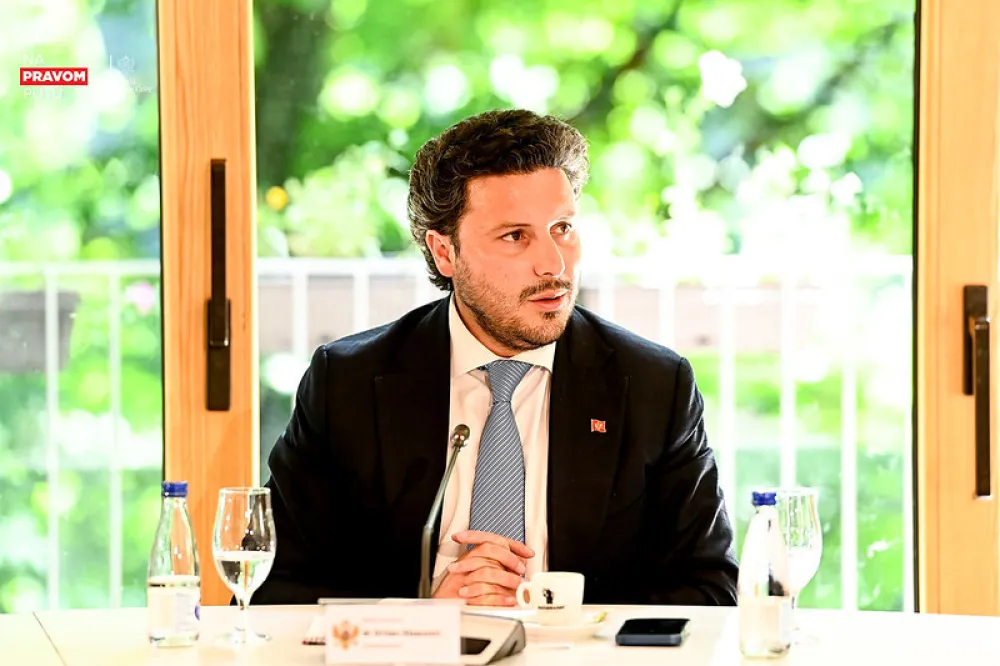 Abazović sjutra potpisuje memorandum između Vlade, Op&scaron;tine Ulcinj i "Al Shiddi group"