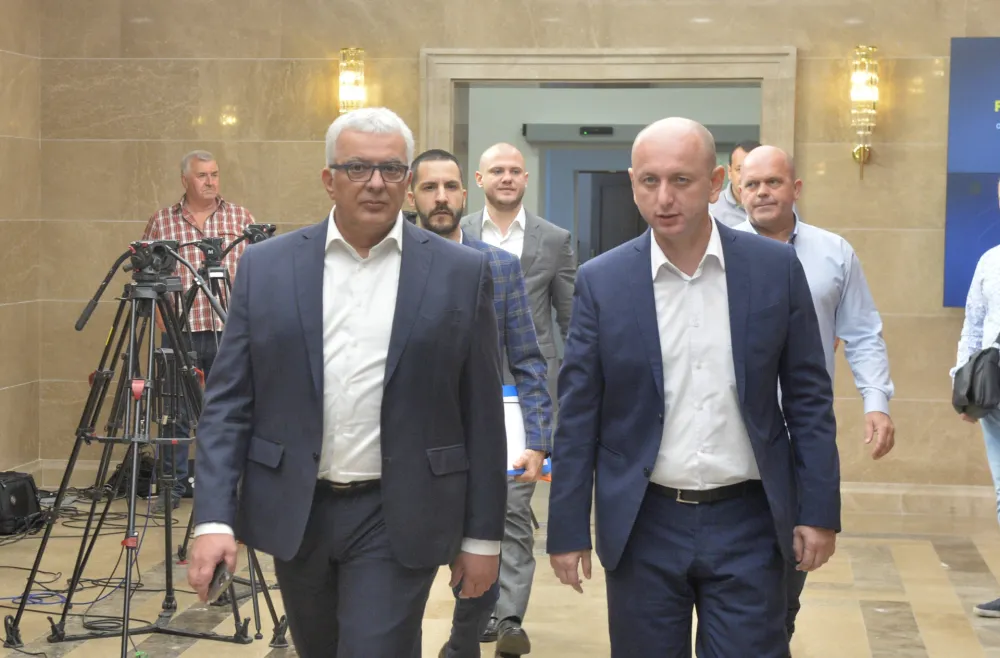 Sastanak lidera partija oko nove vlade, sastanak nove parlamentarne vecine, Andrija Mandic, Milan Knezevic