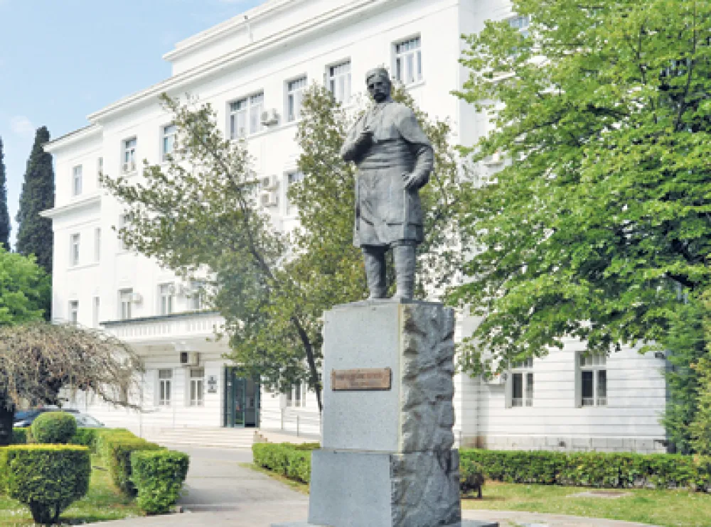 Ilinčić preuzela biblioteku, Novović napustio Komunalnu policiјu