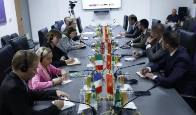 Sa sastanka