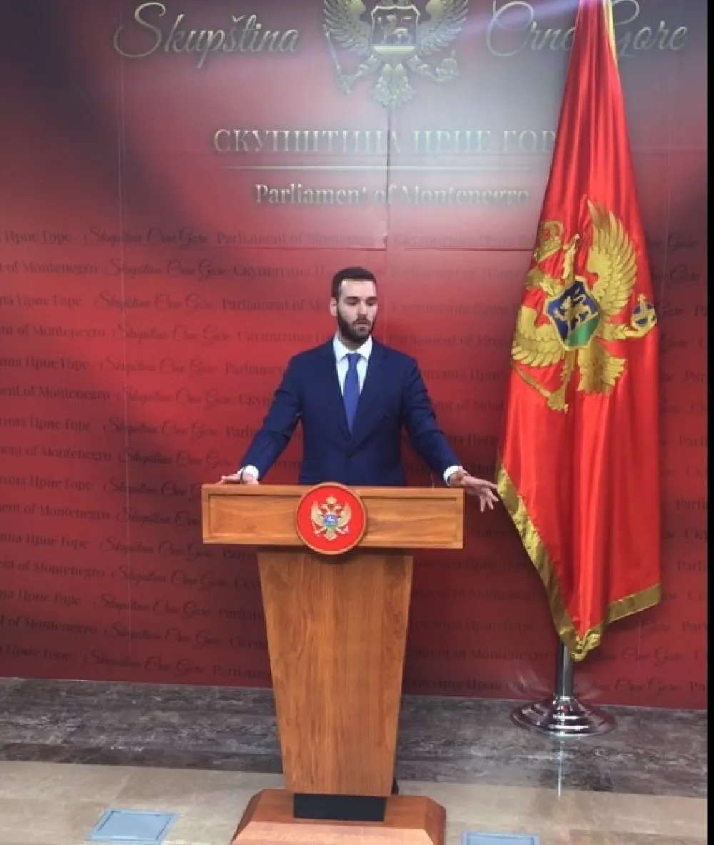 Rakočević: Da li će Vlada opet krenuti u obračun sa Briselom?