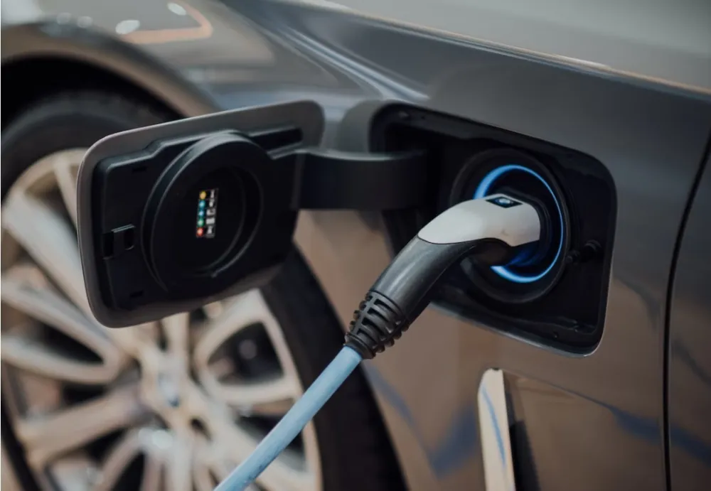 U SAD će se ove godine prvi put prodati vi&scaron;e od milion električnih automobila