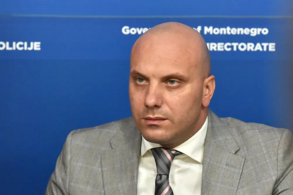 Terzić predao dužnost Brđaninu: Odričem se obezbjeđenja