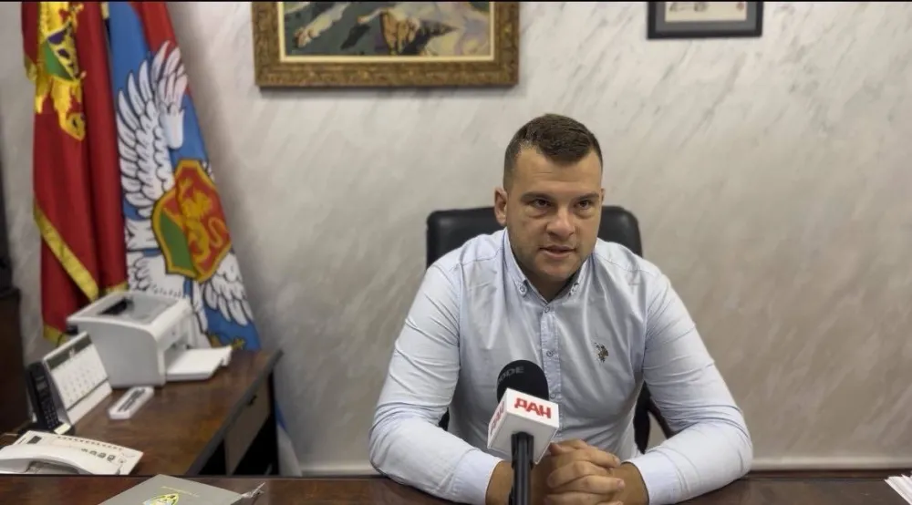 Asanović za &bdquo;Dan&ldquo;: Zeti sporne Dajbabe, a Podgorici i Botun i Cijevna