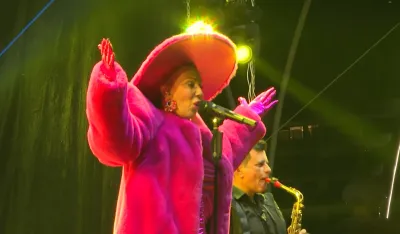 Lepa Brena 