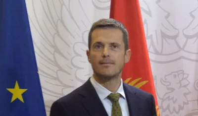 Sa&scaron;a Mujović