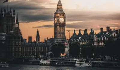 Unsplash: Luke Stackpoole<br>London