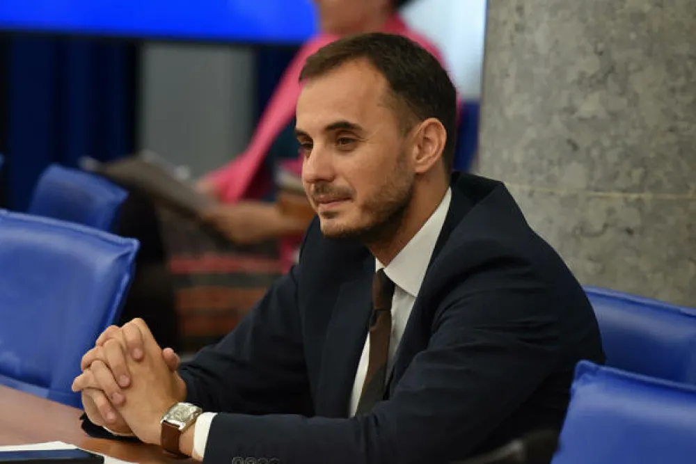 Milo&scaron; Konatar