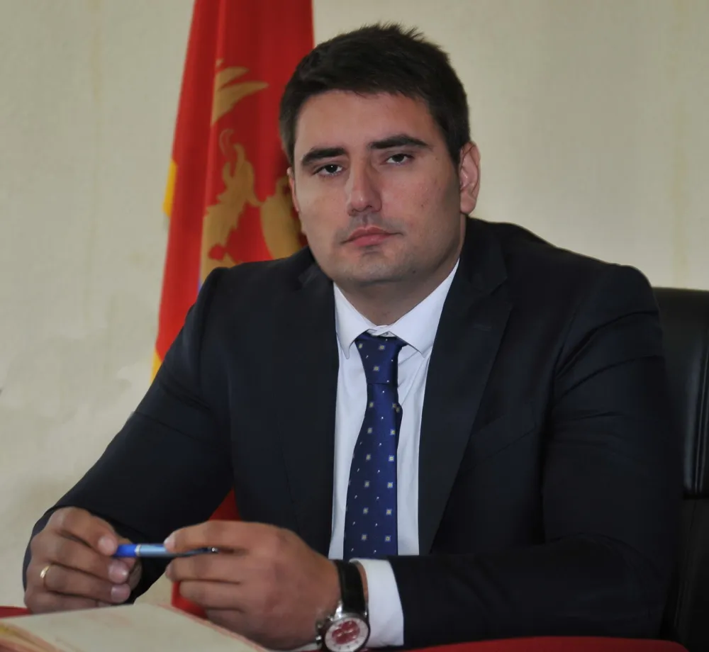 Југослав Јакић 