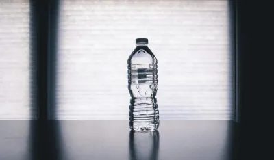 EU zabranjuje plastiku u restoranima