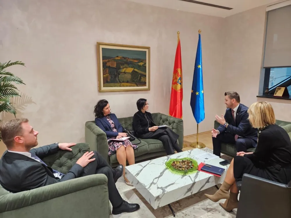Dukaj sa ambasadorkom Slovenije: Saradnja dvije države u oblasti javne uprave i digitalizacije primjer za&nbsp;region