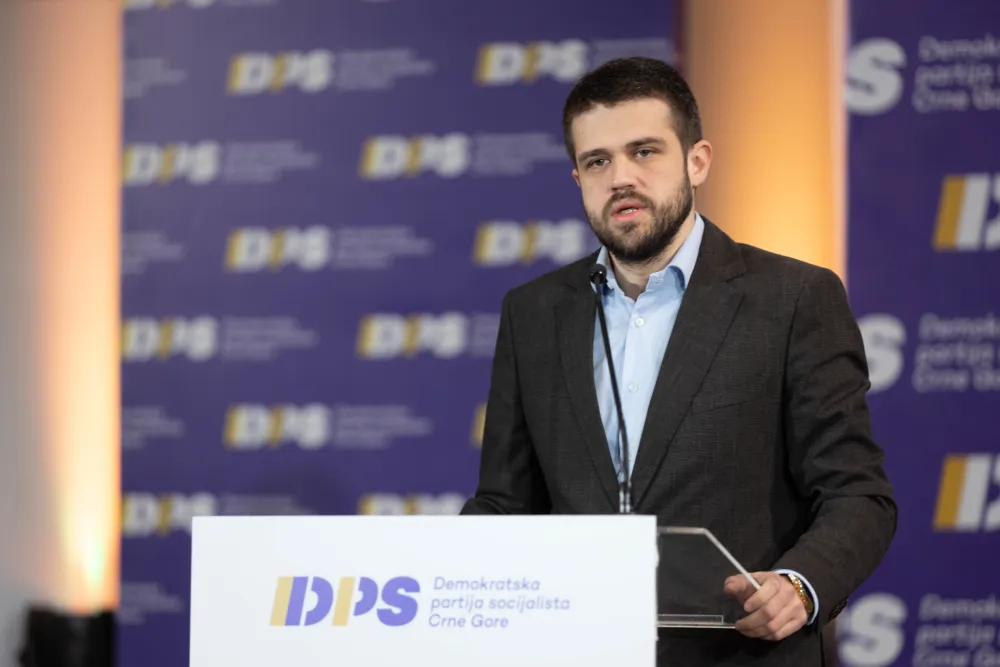 ​Nikolić: Proruski DF vodi glavnu riječ u vlasti, zato pada podr&scaron;ka NATO