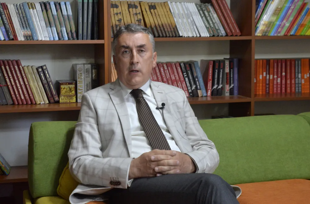 Interviju univerzitetski profesor Veselin Konatar, Veselin Konatar