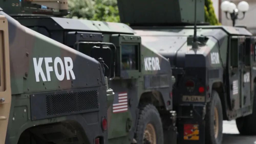 Komandant Kfora razgovarao sa &bdquo;velikom petorkom&ldquo; o situaciji na Kosovu
