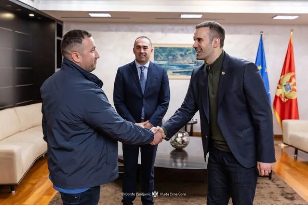Spajić na sastanku