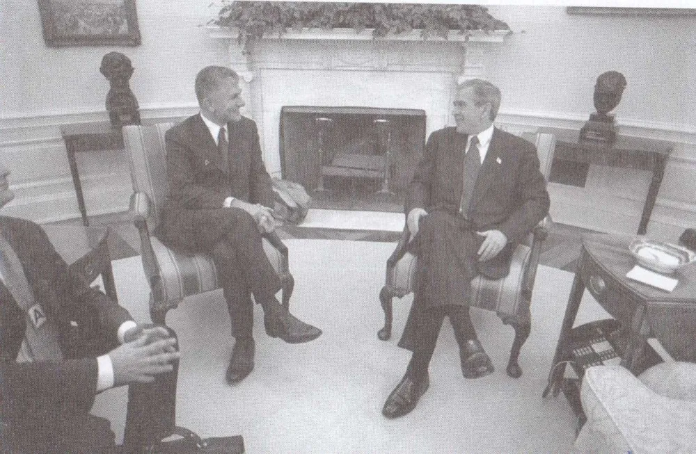 Đinđić u posјeti predsјedniku SAD Džordžu Bu&scaron;u novembra 2001. godine