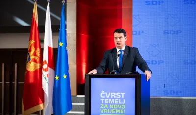 Odžić za &ldquo;Dan&rdquo;: Skandalozna vladajuća koalicija umara građane